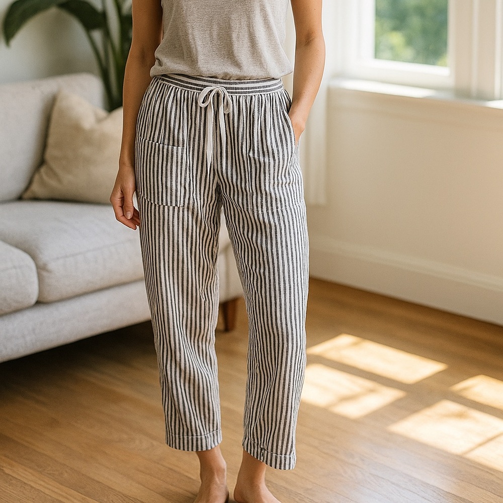 Nautica White and Gray Straight Leg Pants with Drawstring Waist
